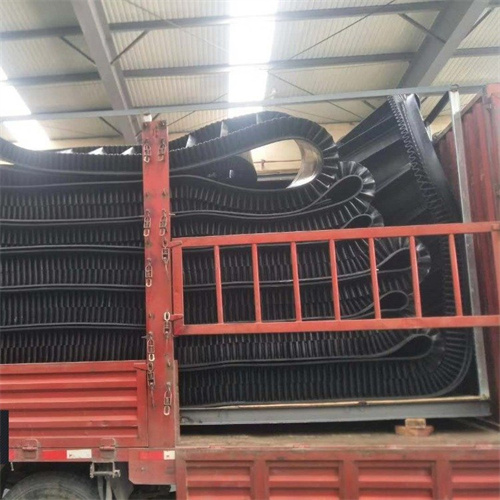 华矿重工一批挡边输送带发往天水