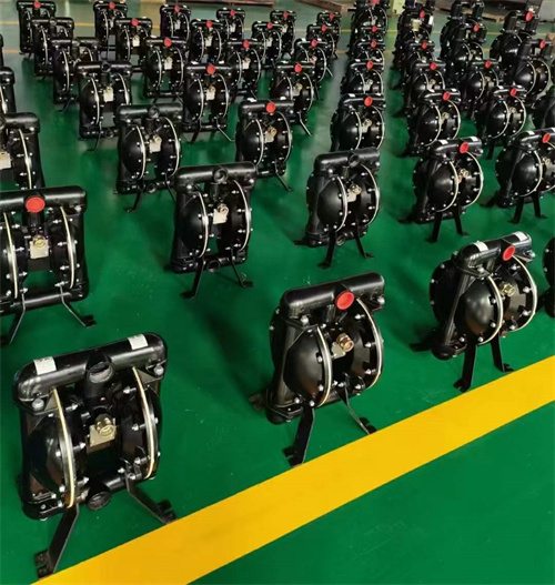 华矿集团一批气动隔膜泵发往内蒙古